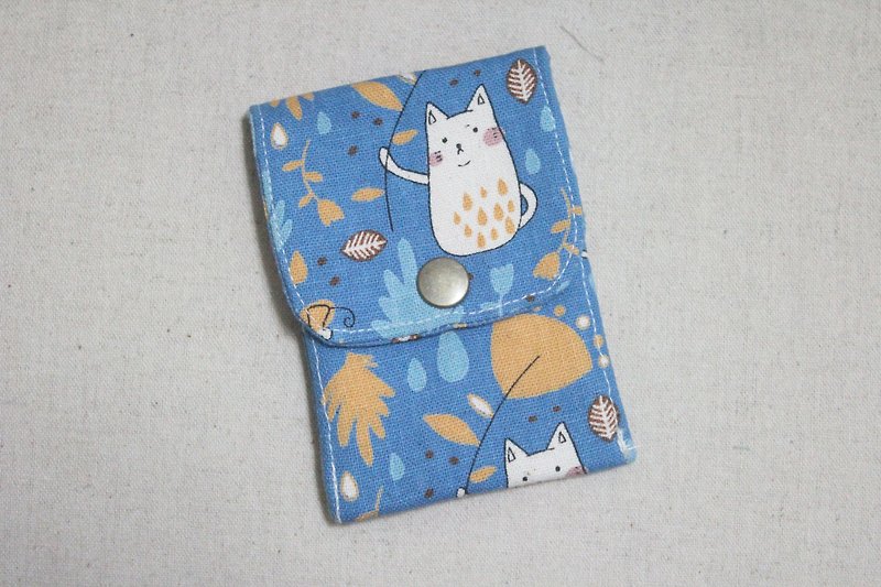 カード名刺ポーチ-リラックスできるホワイト猫 - 名刺入れ・カードケース - コットン・麻 ブルー