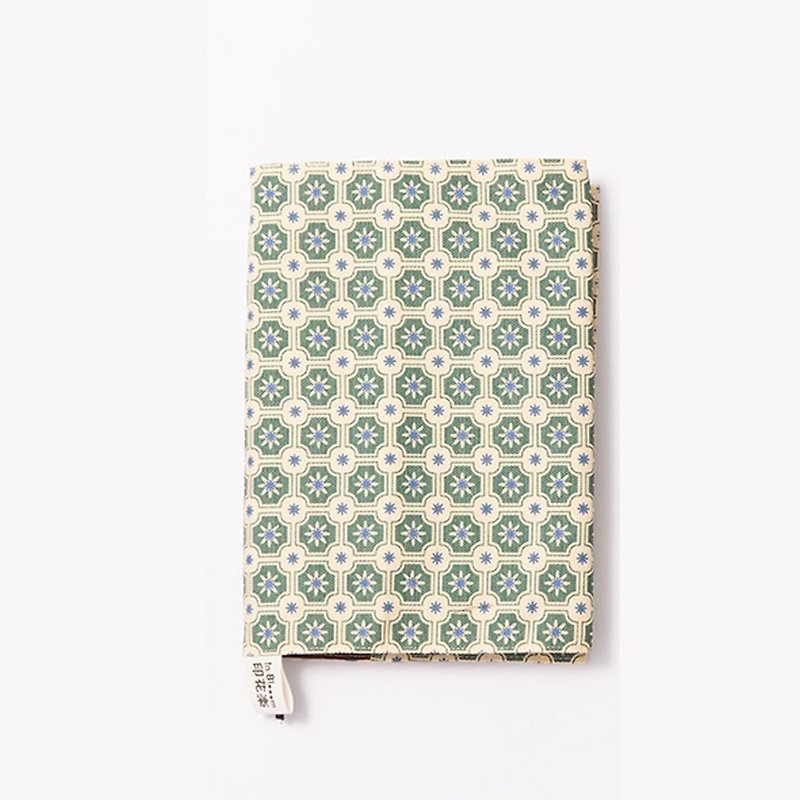 25K cloth book / old tiles on the 2nd / beige gray green - Book Covers - Cotton & Hemp 