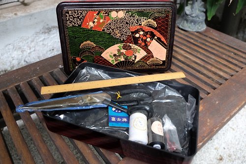 棲仙 SECLUSION OF SAGE 日式早期縫紉塑膠盒