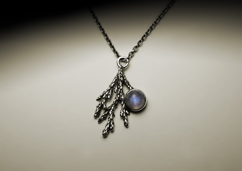 Rainbow moonstone cypress necklace - Necklaces - Other Metals Silver