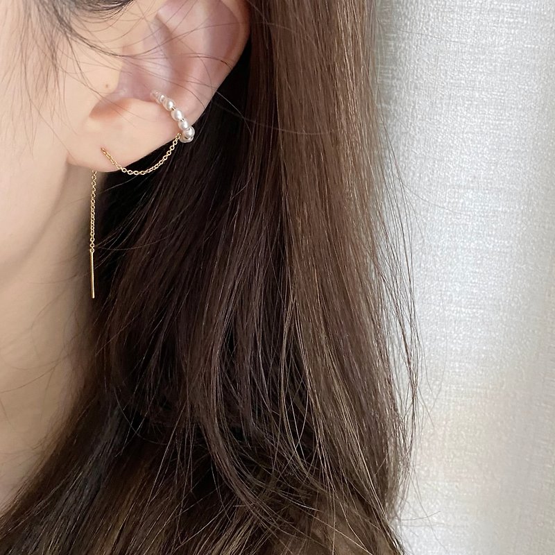hold on / pearl cuff string earring (one side) - ต่างหู - โลหะ สีทอง