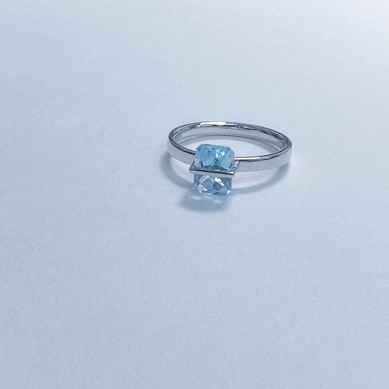 14K White gold Blue Topaz Ring - General Rings - Gemstone White