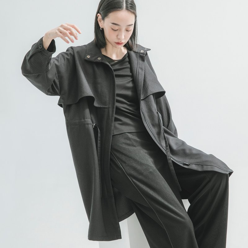 Flutter_翩翩大衣外套_9AF305_黑條紋 - 女西裝外套 - 棉．麻 黑色