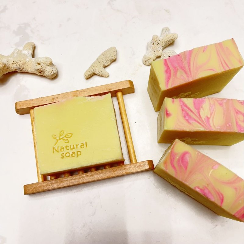 Calendula Silk Soap - สบู่ - พืช/ดอกไม้ สีกากี