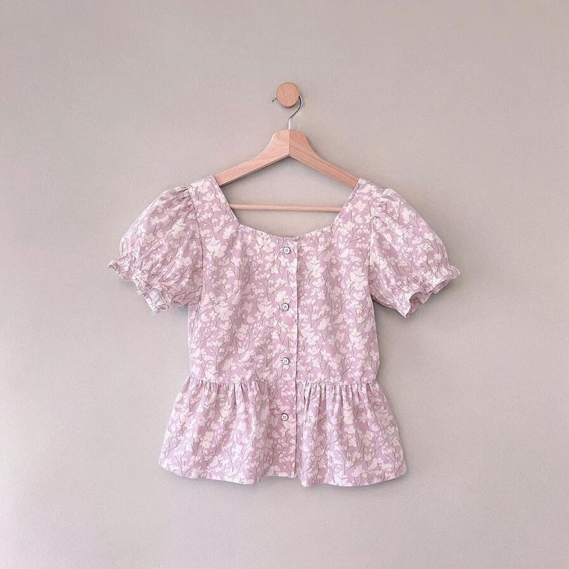 Aster Flower-Charlotte French short-sleeved top in stock - เสื้อผู้หญิง - ผ้าฝ้าย/ผ้าลินิน หลากหลายสี