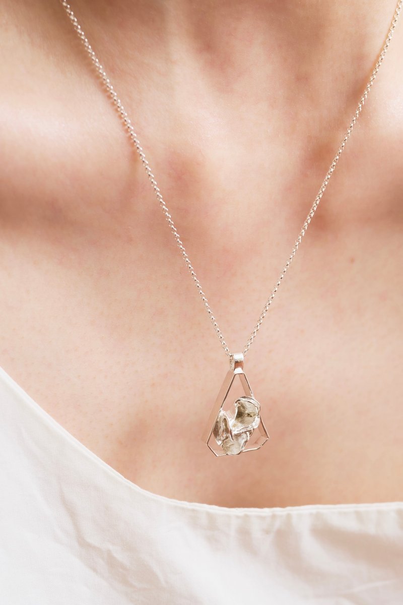 trapezoid rose necklace | 梯形玫瑰 項鍊 - 項鍊 - 純銀 銀色