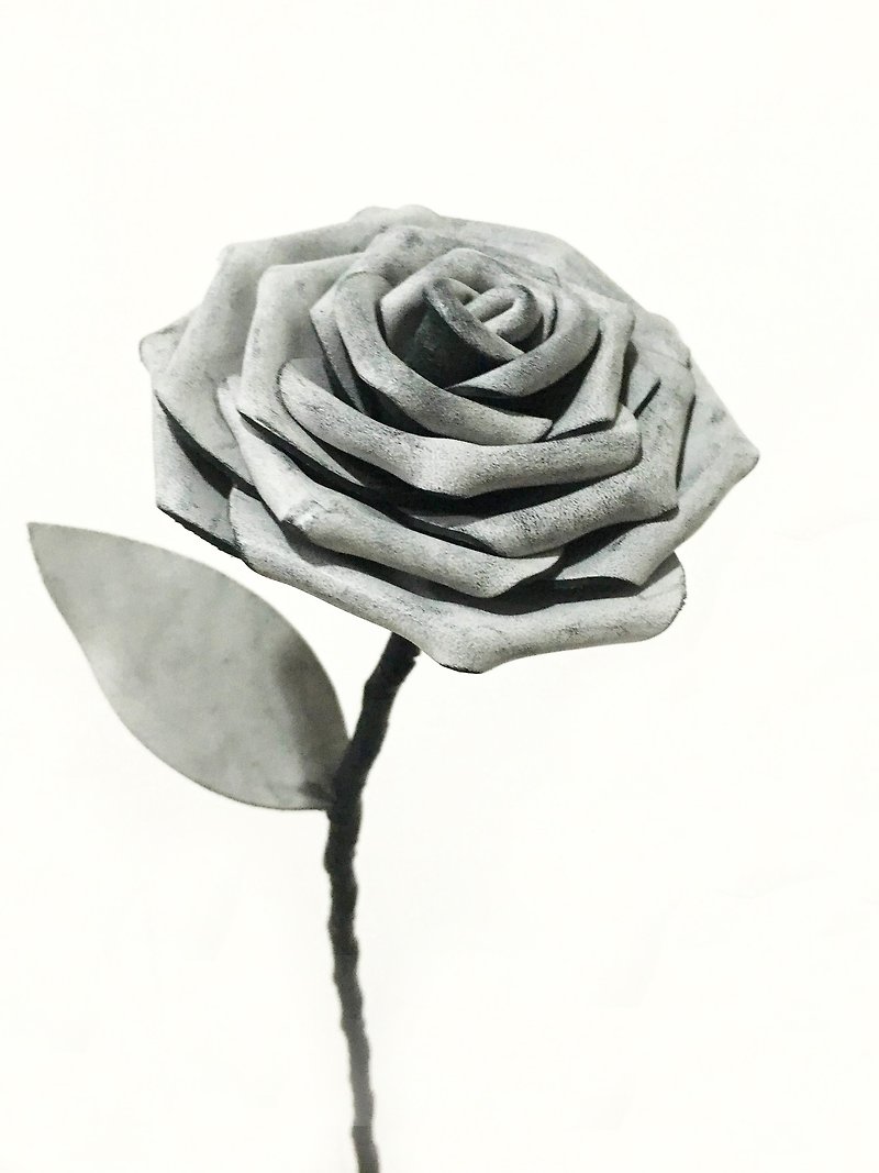 Waxed Black Leather Rose - ของวางตกแต่ง - หนังแท้ สีดำ
