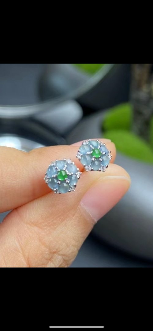 Good Morning Studio 冰種翡翠 天然翡翠 A玉 耳墜 耳釘 • 18k金天空藍花朵翡翠耳環