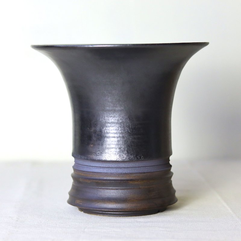 Black sheep high basin iron glaze - Plants - Pottery Black