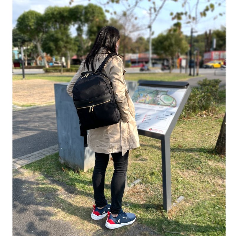 輕舞魅力-質感輕量後背包 時尚黑(MIT台灣製造) - 背包/後背包/書包 - 尼龍 黑色
