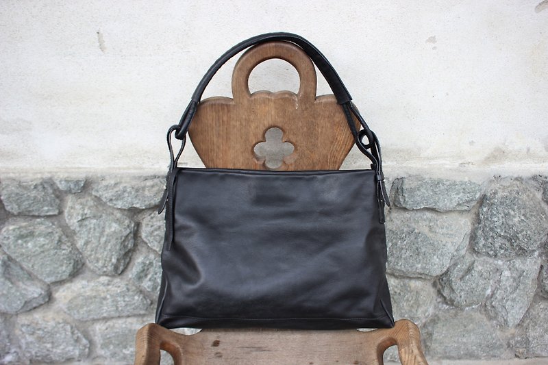 (Vintage皮包)(義大利製裏標)GRECO品牌黑色肩背包(Made in Italy)B202(生日禮物情人節禮物) - 側背包/斜背包 - 真皮 黑色