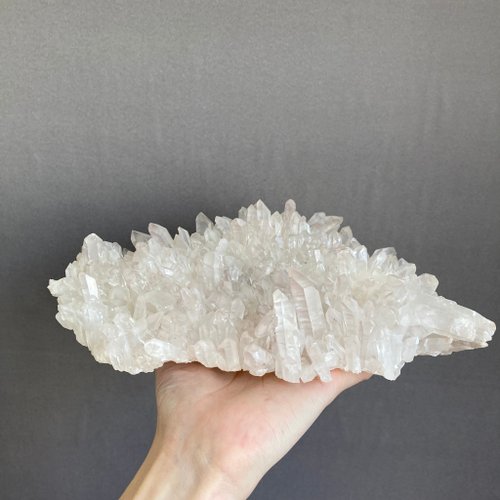17x14x17 cm 4 KILO‼️ 大きい‼️白い水晶のクラスター 17x14x17 cm 4 KILO‼️ 大きい‼️白い水晶のクラスター 四川水晶