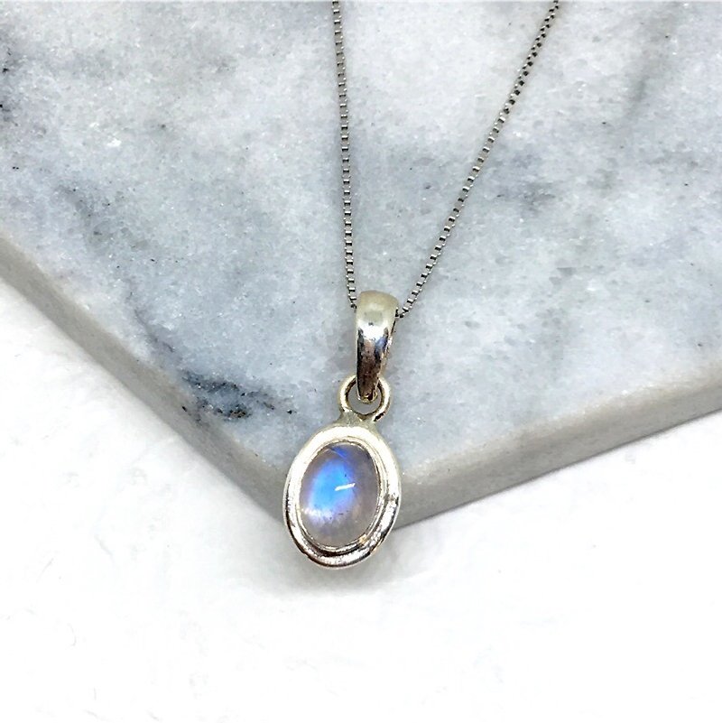 月光石925純銀簡單鑲邊項鍊 尼泊爾手工鑲嵌製作 粉絲回饋款 - 項鍊 - 寶石 藍色