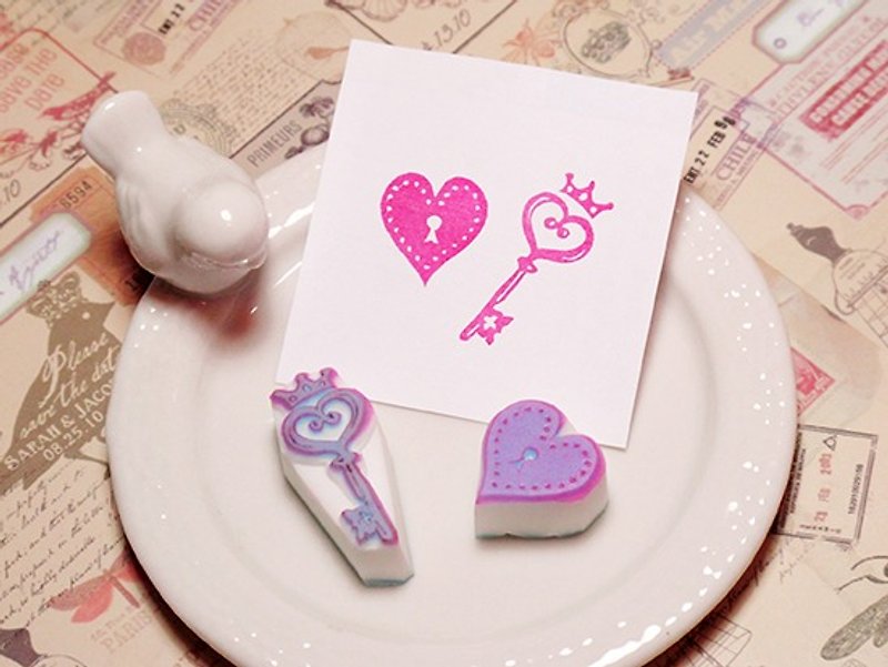 Apu handmade chapter fairy tale style beautiful heart lock key stamp set 2 pieces hand account stamp - Stamps & Stamp Pads - Rubber 