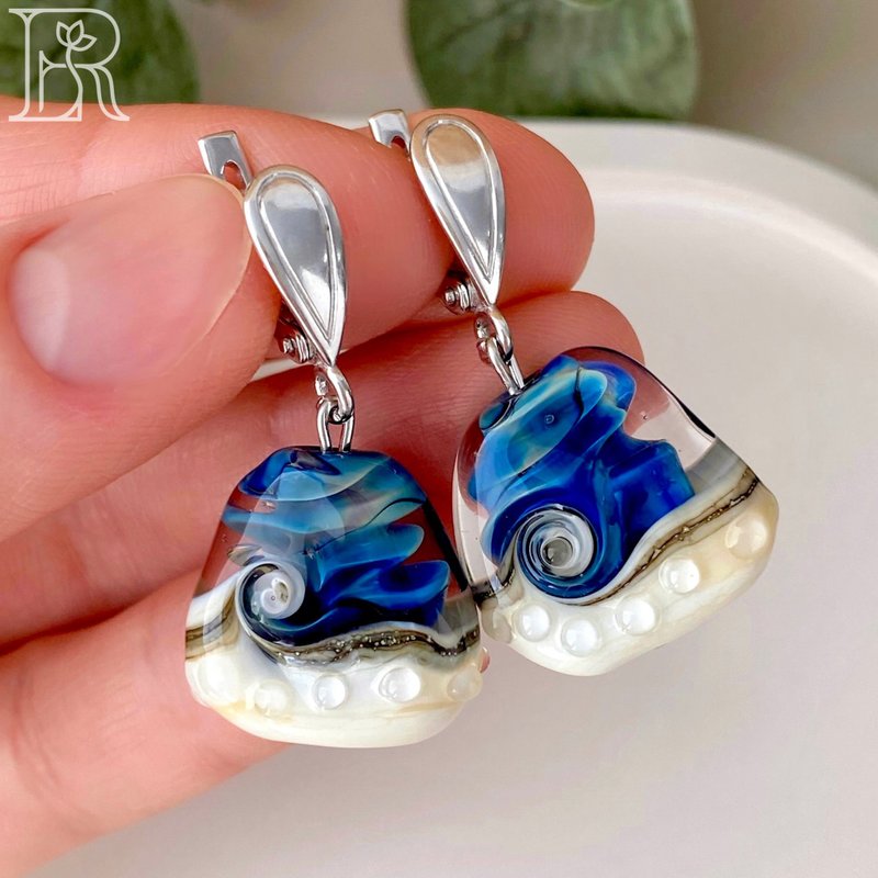 Seacost Jewelry: Italian Glass and 999 Silver Earrings with Latch Back - 耳環/耳夾/耳骨夾 - 純銀 藍色