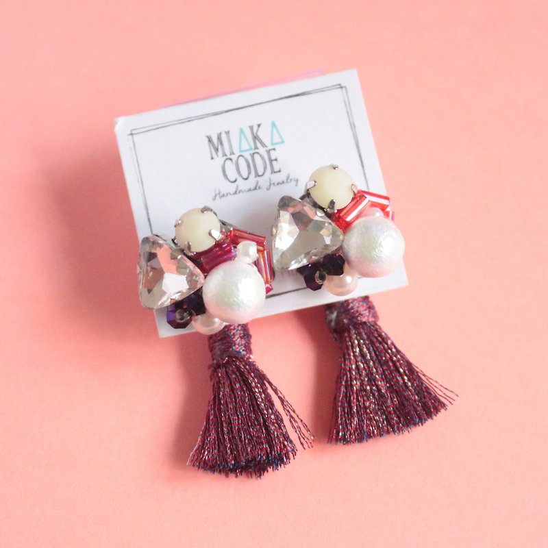 Hand-beaded Cotton pearls Jewelry with (Brick red)Tassel Earrings/Ear-clips - ต่างหู - วัสดุอื่นๆ สีแดง