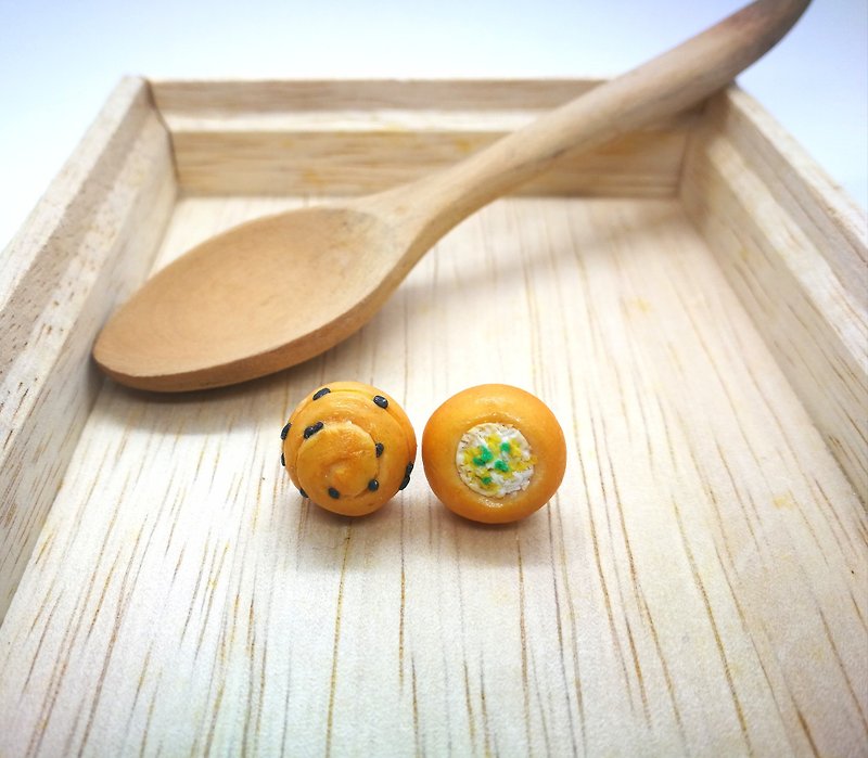 芝麻香蒜圓麵包袖珍耳環 Sesame & Garlic Bread Miniature Earring - Earrings & Clip-ons - Pottery Brown