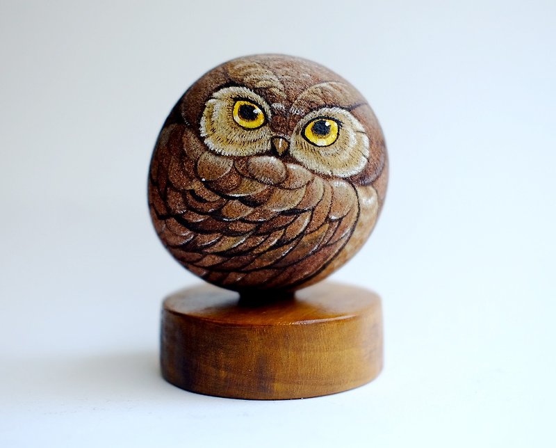 Owl rock painting.Original art gifts, acrylic colour,hand paint. - ตุ๊กตา - หิน สีนำ้ตาล