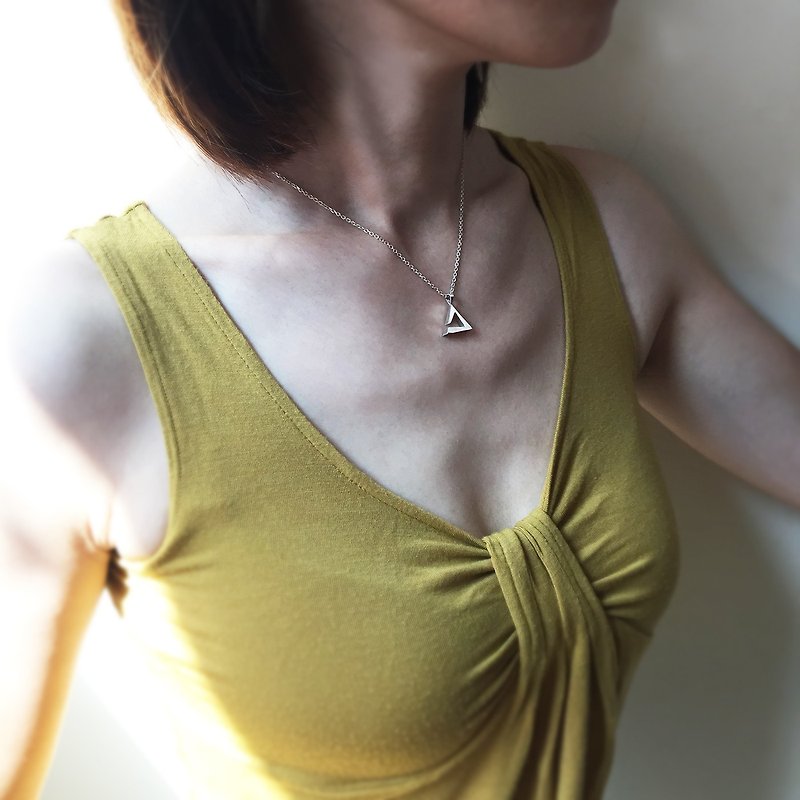 triangle necklace | mittag jewelry | handmade and made in Taiwan - สร้อยคอ - เงิน สีเงิน