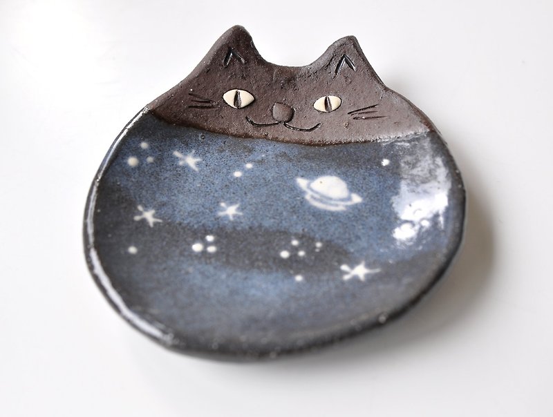 Small plate of a cat that designed the universe - จานและถาด - ดินเผา สีน้ำเงิน