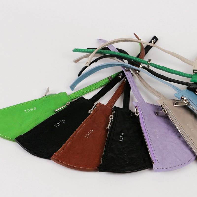 Half Moon Pouch(하프문파우치)Black_Goat Crinkle_card and coins holder - 零錢包/小錢包 - 真皮 
