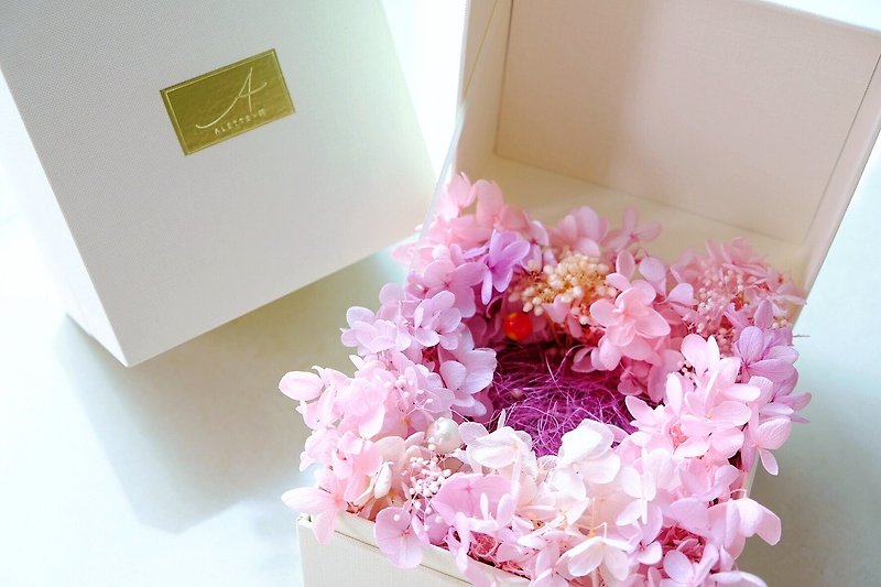 Fleur d amour exquisite hand-made pre-ordered dried flower gift box - อื่นๆ - พืช/ดอกไม้ สึชมพู