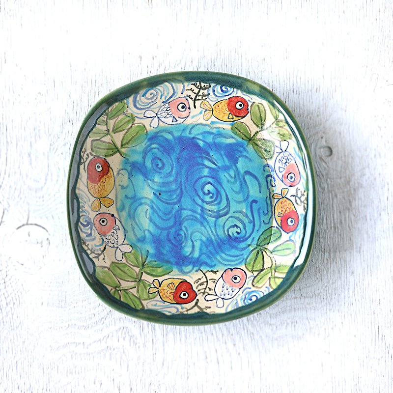 金魚絵の深皿 - 皿・プレート - 陶器 ブルー
