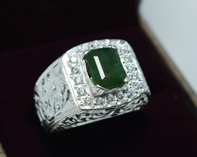 Real Green Emerald Ring Men Esmeralda Gemstone Handcrafted Zodiac Silver Jewelry - 戒指 - 寶石 綠色