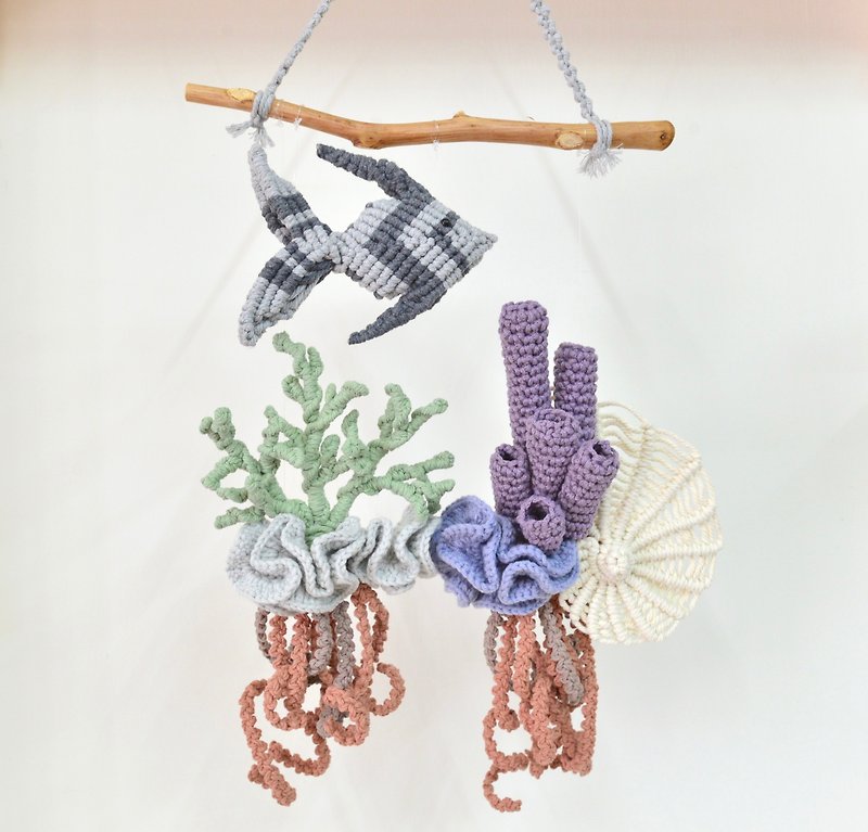 カラフルな水中世界が編まれた吊り下げ飾り - 置物 - コットン・麻 多色