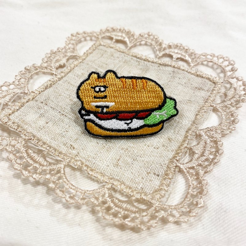 刺繡別針 - 多寶漢堡 - 徽章/別針 - 繡線 橘色