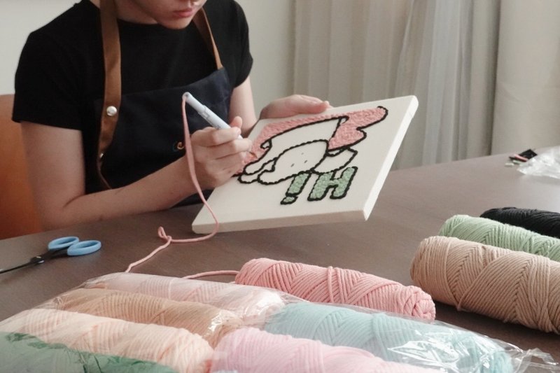 [Handmade experience] Poke embroidery wool frameless painting Taipei handmade by one person, beginners can - เย็บปักถักร้อย/ใยขนแกะ/ผ้า - ผ้าฝ้าย/ผ้าลินิน 