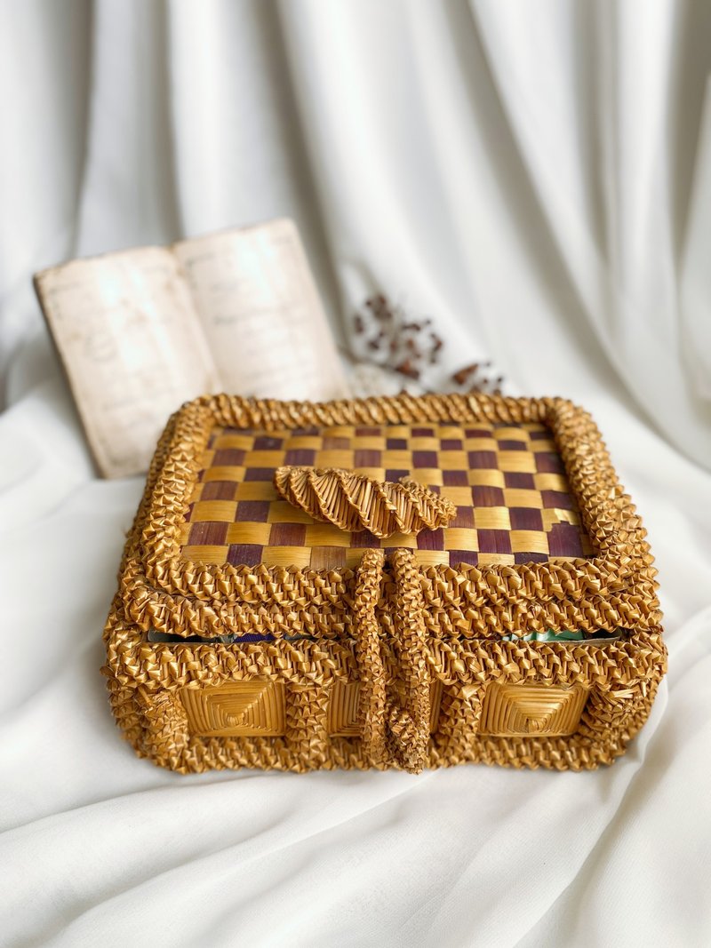 [Good Day Fetish] Germany's early unique handmade willow woven bag storage box contains Easter eggs - Other - Other Materials Brown