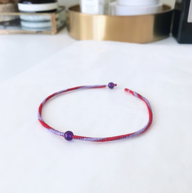 Amethyst lavender purple + mysterious red hand made wax line candy color lucky bracelet diamond knot - สร้อยข้อมือ - วัสดุอื่นๆ สีม่วง