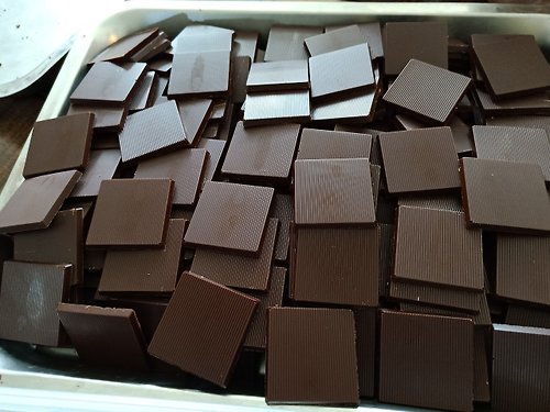 Kakawa Tree To Bar Chocolate 現磨調溫祕魯莊園豆_量販裝85%純巧克薄片100入NT5000檔期限量優