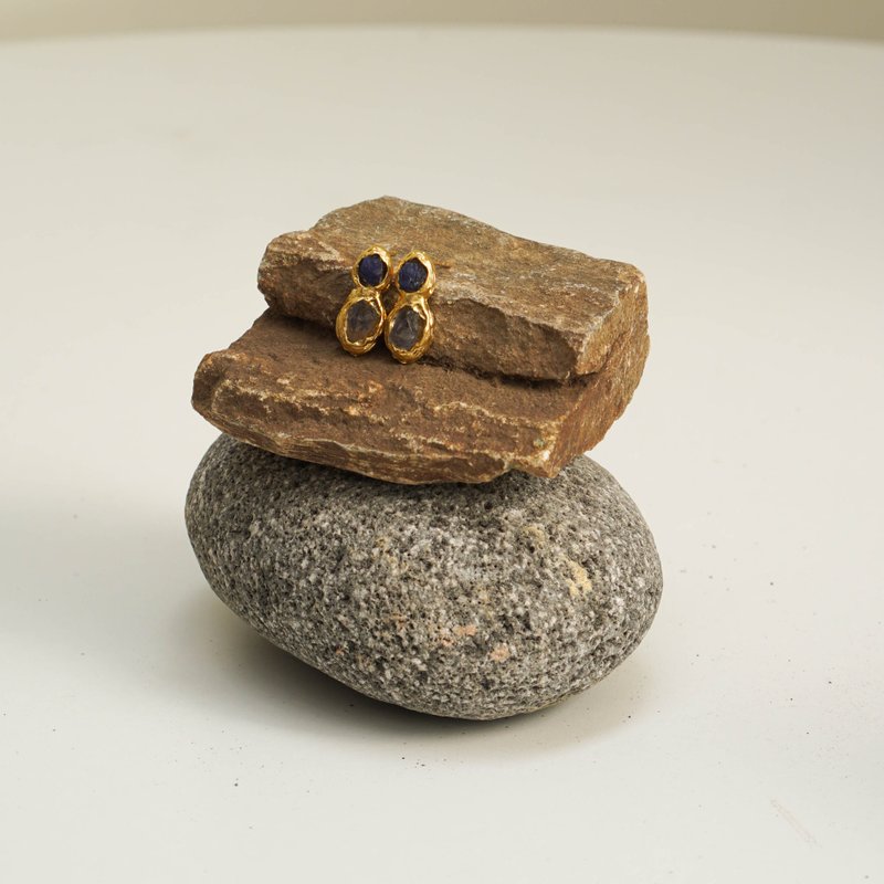Double Stone Cliff Earrings - 耳環/耳夾/耳骨夾 - 半寶石 金色