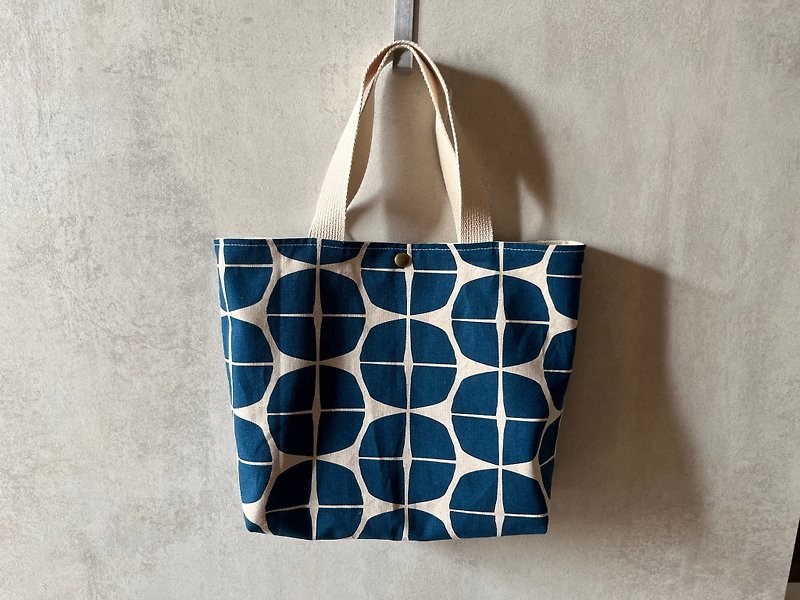 Handbag丨Blue Pineapple - Handbags & Totes - Cotton & Hemp 