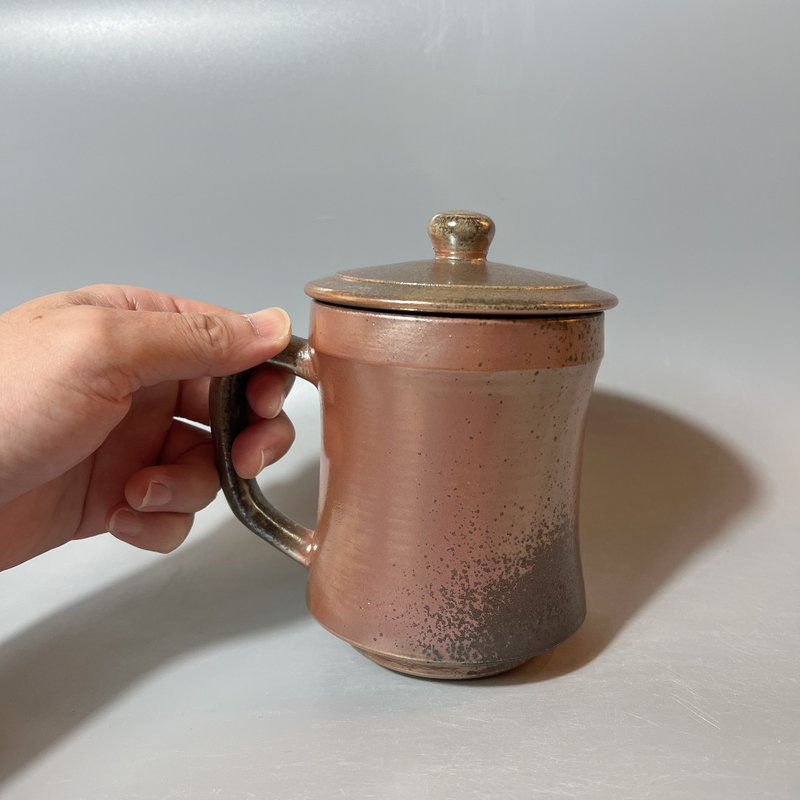 柴燒500cc有蓋馬克杯 / 啤酒杯 / 小平凡手作 - 茶壺/茶杯/茶具 - 陶 