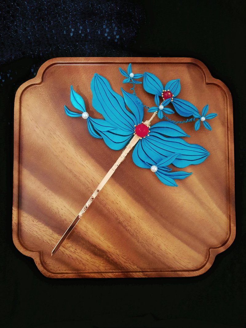 蝴蝶展翅簪—纏花仿點翠髮簪 - 髮夾/髮圈 - 其他材質 白色