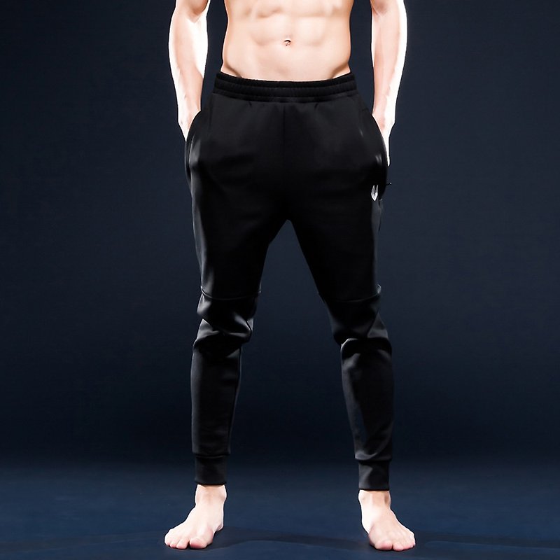 WindFury InstaDRY Cropped Mid-Waist Slim-fit Jumpsuit - Black - กางเกงวอร์มผู้ชาย - เส้นใยสังเคราะห์ 