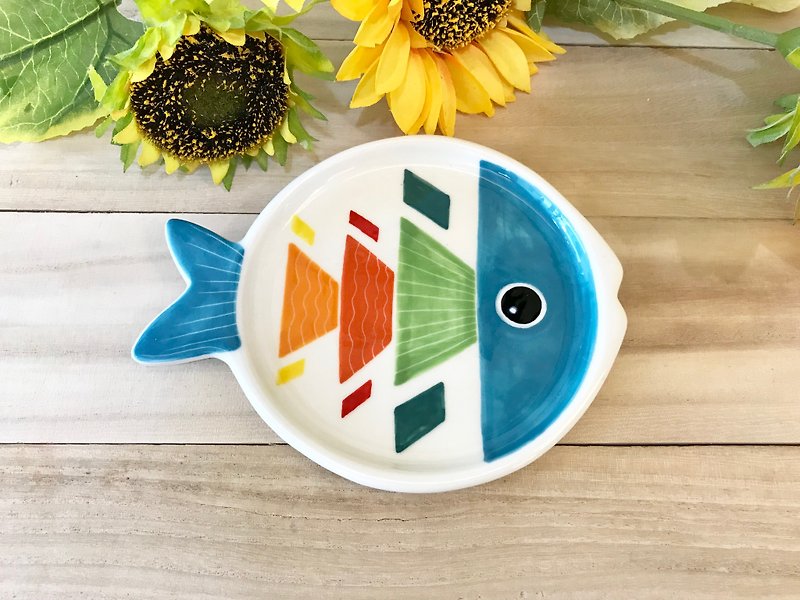 Fish underglaze painted hand-picked pottery tray - Small Plates & Saucers - Porcelain Multicolor