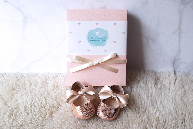 Rose Gold Baby Girl Shoes Gift Set, Baby Shower Gift, Newborn Crib Shoes - ของขวัญวันครบรอบ - หนังแท้ สีทอง