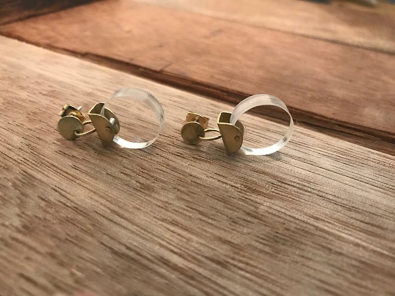 Mini圓圓的黃銅耳環 - 耳環/耳夾 - 銅/黃銅 金色