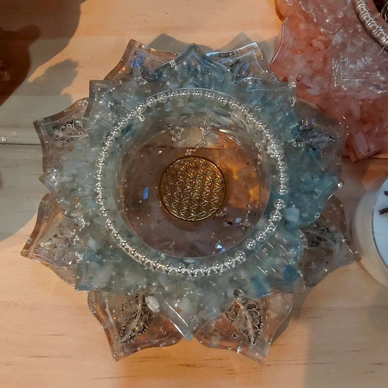 Orgone Blue Lotus Candle Holder × Reiki Healing Energy Base - ของวางตกแต่ง - คริสตัล 
