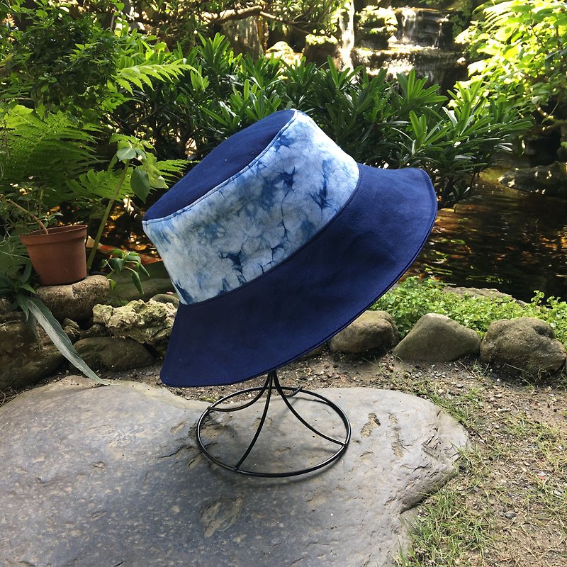 花雲-台灣藍染-棉漁夫帽雙面可用 - 帽子 - 棉．麻 藍色