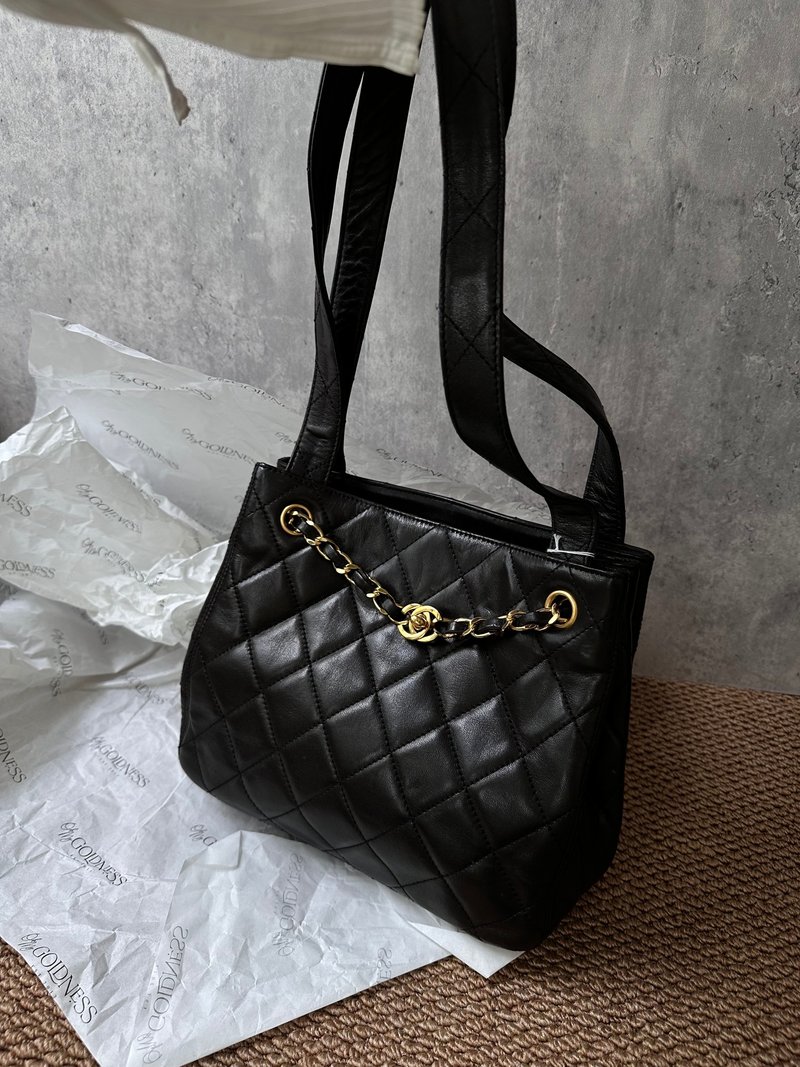 中古包 CHANEL 香奈兒 書包扣束口肩背包 - 手提包/手提袋 - 真皮 黑色