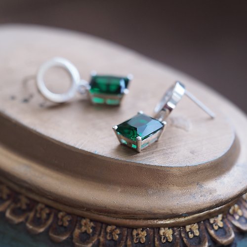 cloud-jewelry Emerald 丸 + 四角 ゆれる ピアス シルバー925