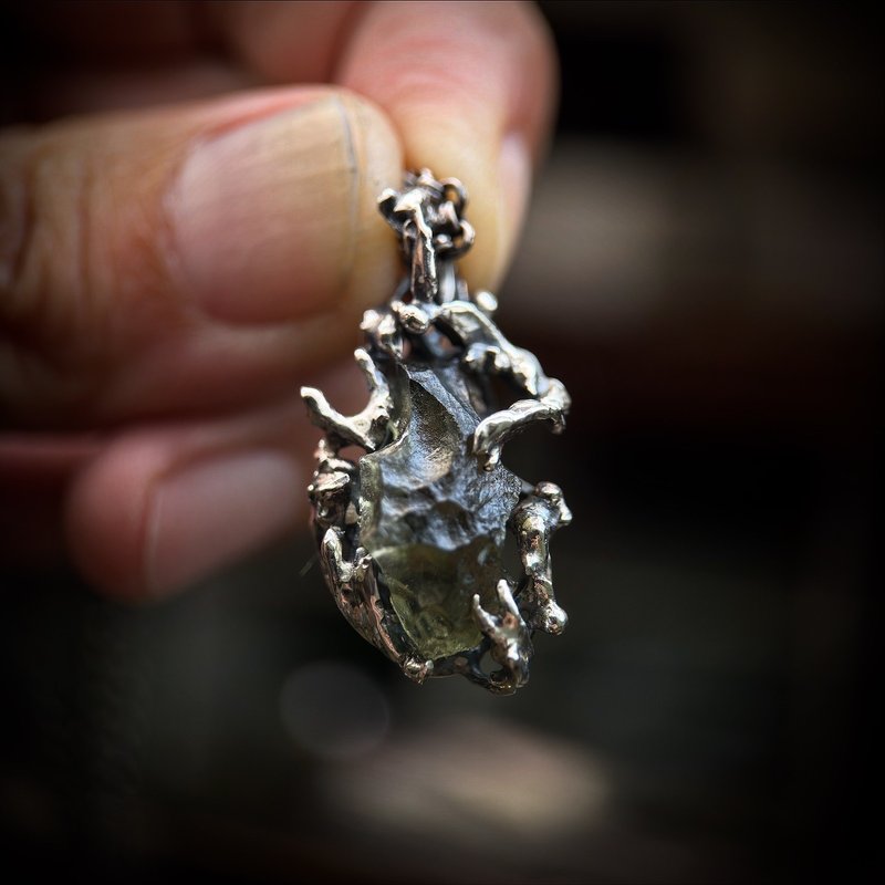 Moldavite / 捷克隕石 / 心葉護符 - 項鍊 - 半寶石 綠色