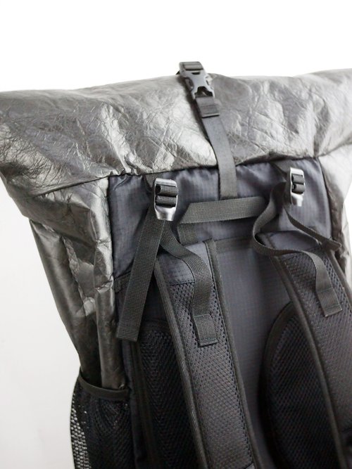 6dots 超軽量Tyvek(タイベック) 登山バッグ 40L バークマウンテン55Lバックパック 宿泊登山 日帰り登 - ショップ 6dots  リュック・バックパック - Pinkoi