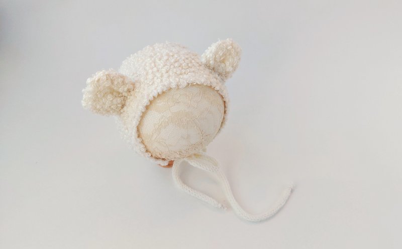 Baby Bear Bonnet milky, bear hat, Newborn Photo Prop Outfit, Baby Bear Hat, Baby - 嬰兒手鍊/飾品 - 其他材質 白色