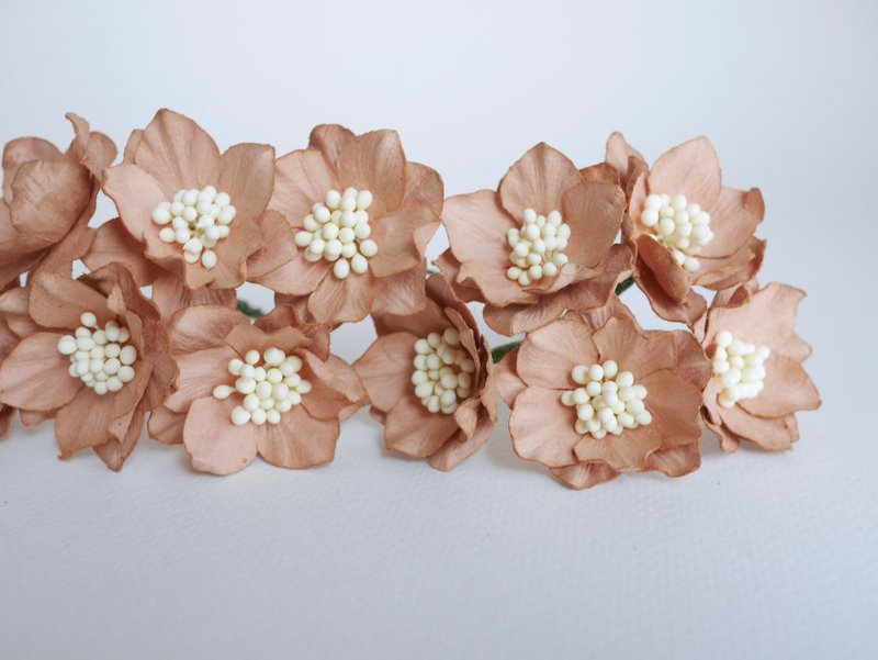 Paper Flower, DIY handmade supplies,25 pieces Nelumbo Nucifera, brown color. - 其他 - 紙 咖啡色